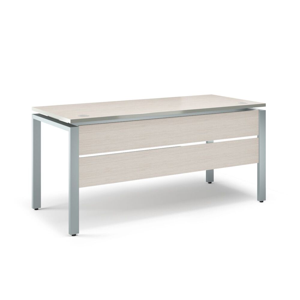 Стол прямой с царгой