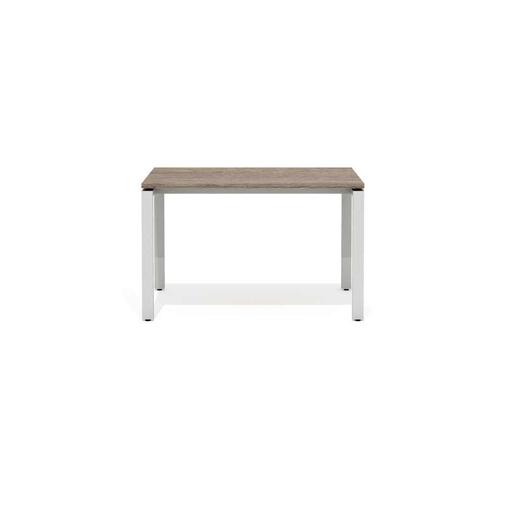 Стол прямой на металлокаркасе