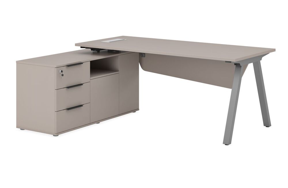 Стол руководителя с опорной тумбой левый