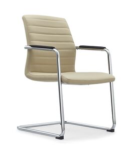 Кресло для посетителя Amore