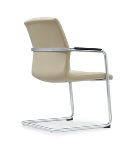 Кресло для посетителя Amore