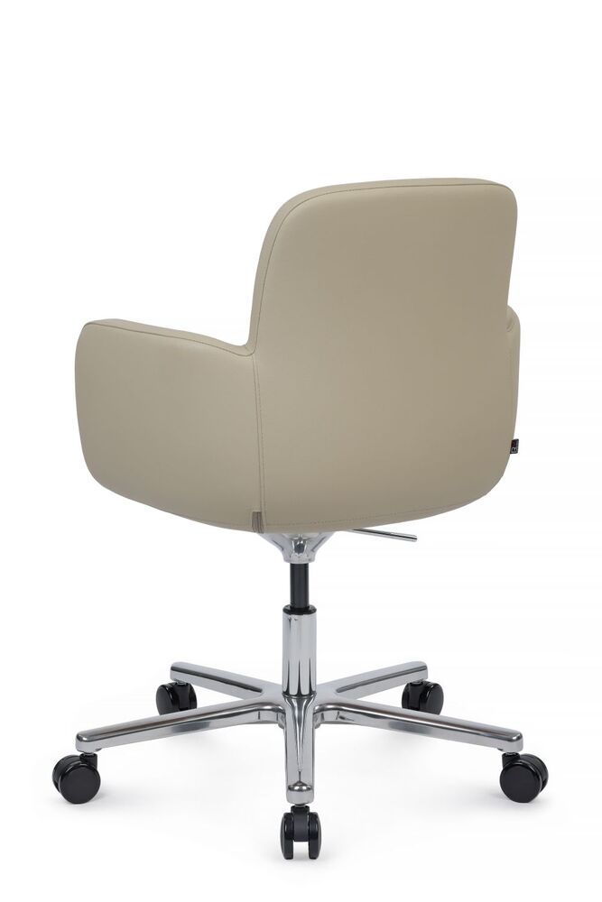 Кресло для персонала Charm