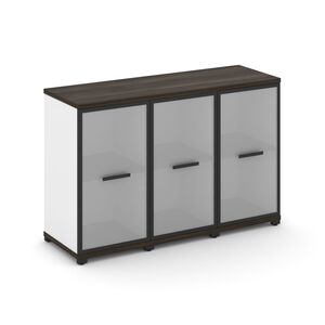 Шкаф три узкие секции, 2 ниши