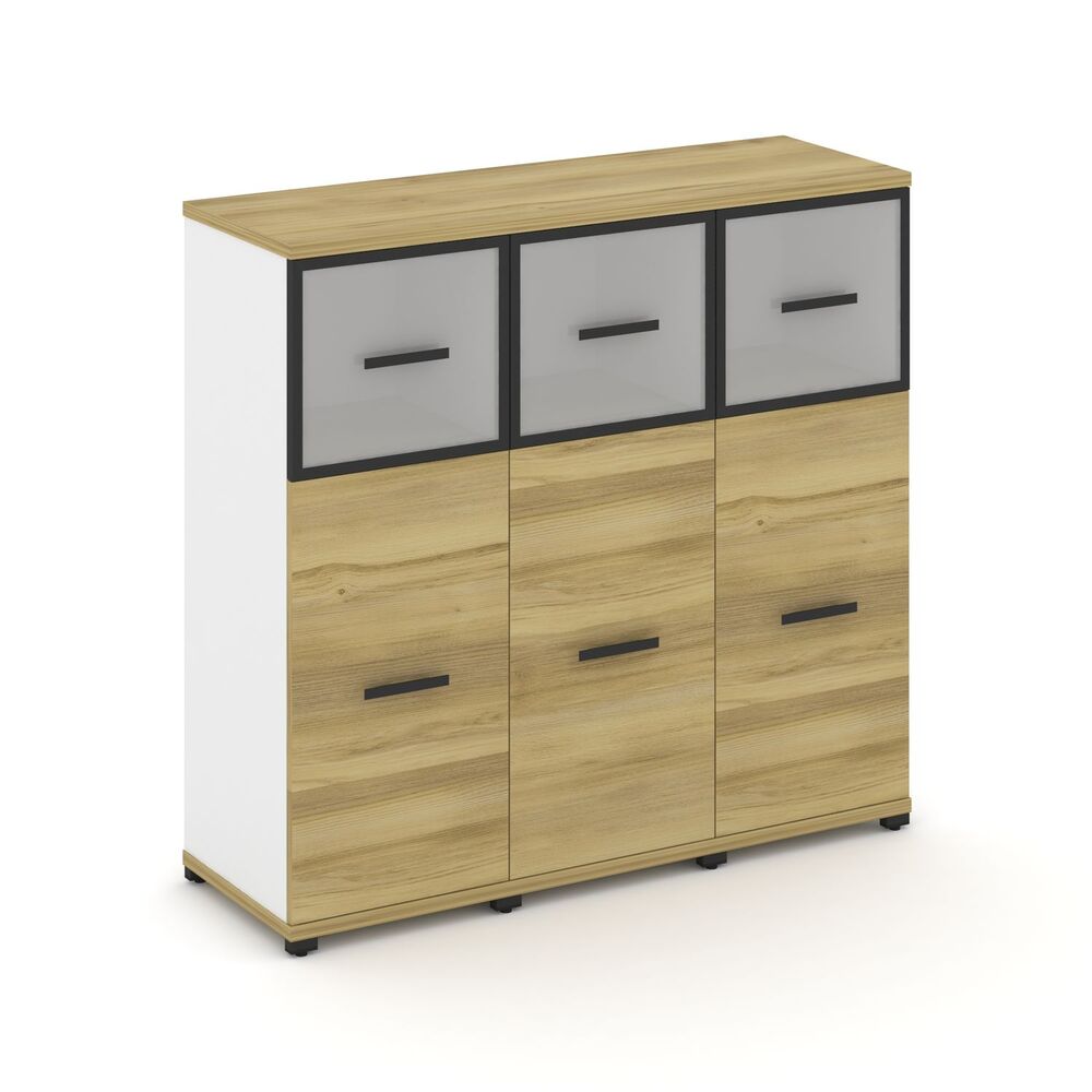 Шкаф три узкие секции, 3 ниши