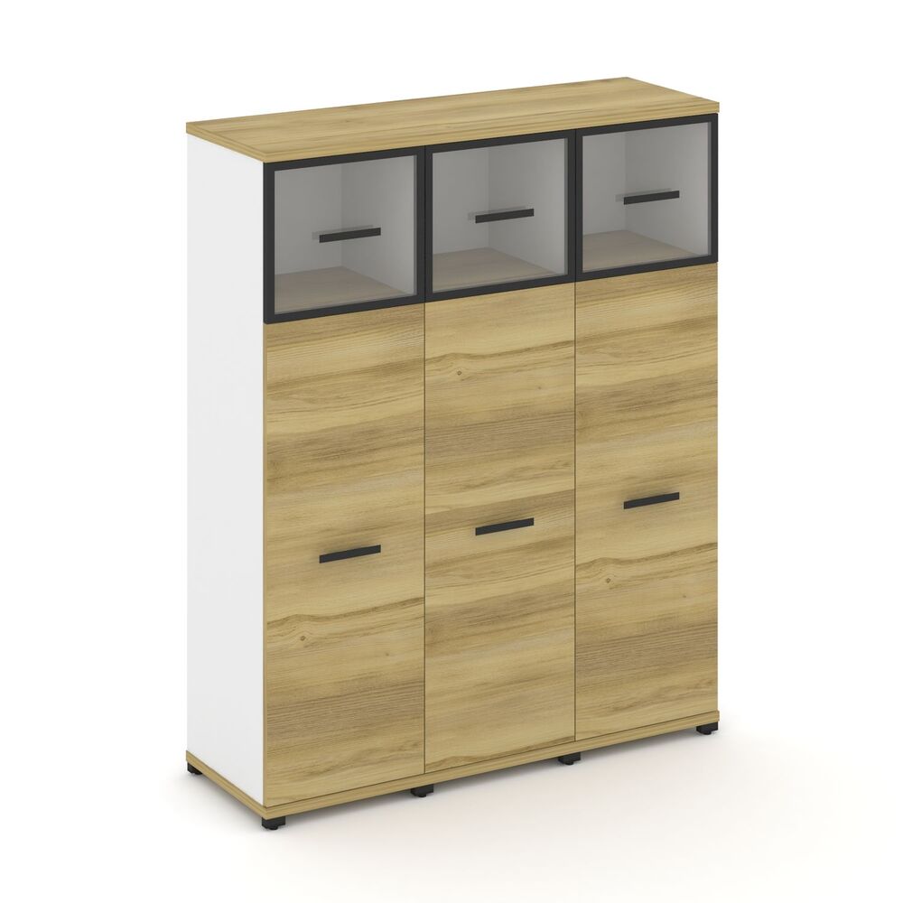 Шкаф три узкие секции, 4 ниши