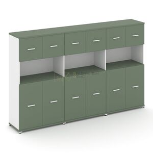 Шкаф три широкие секции, 4 ниши