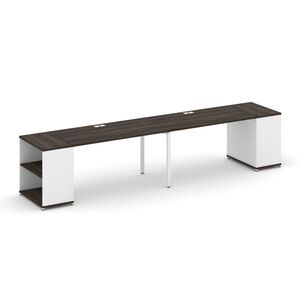 Рабочая станция с опорными стеллажами