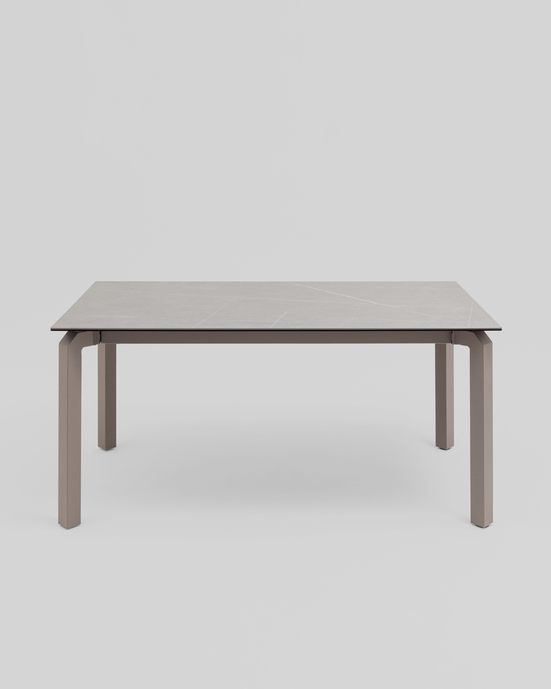 Стол обеденный