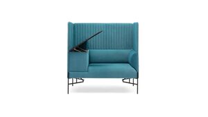 Диван одноместный с высокой спинкой со столиком слева