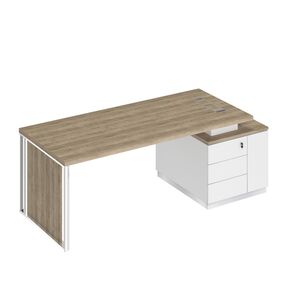 Стол руководителя с декоративной вставкой