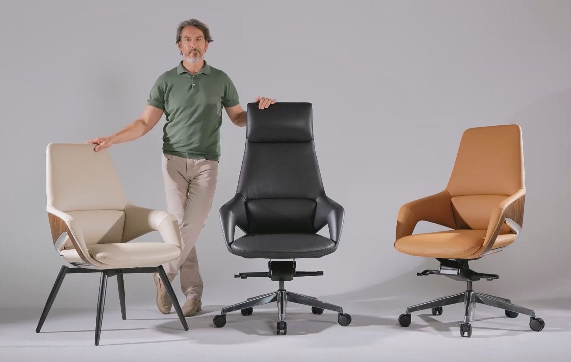 Кресло для персонала Aura-M  видео.